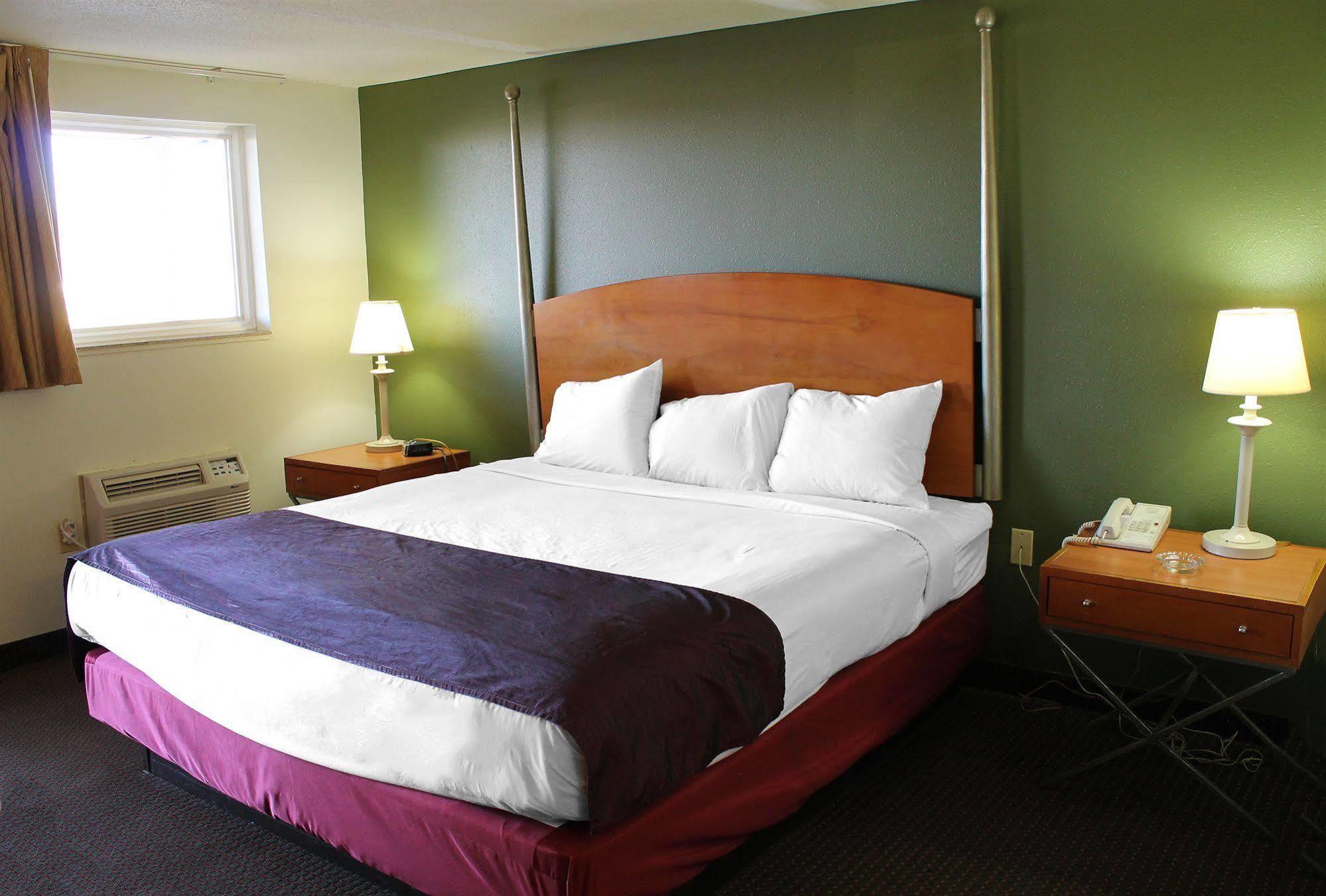 Charleston Eagle Inn Bagian luar foto