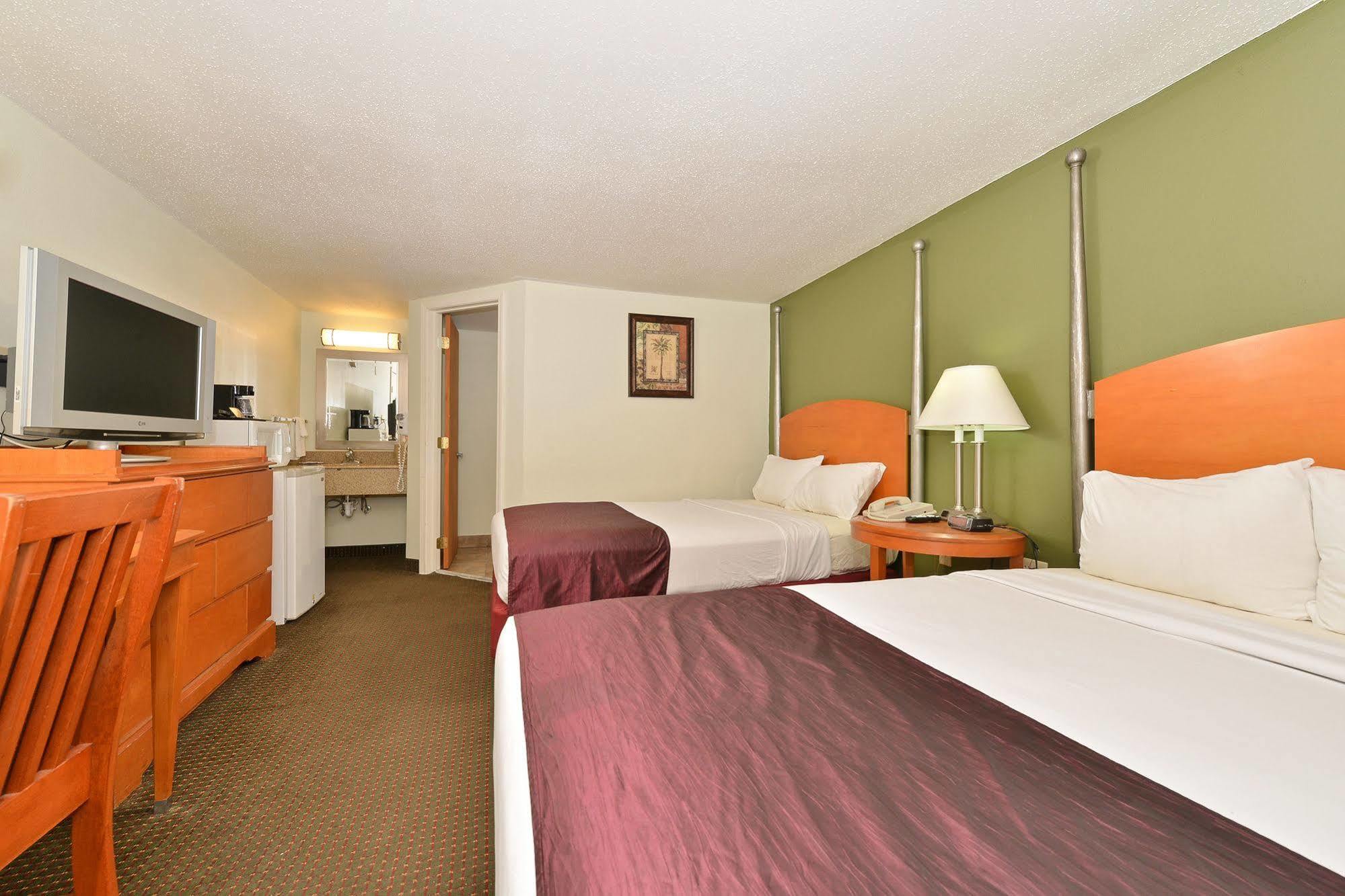 Charleston Eagle Inn Bagian luar foto